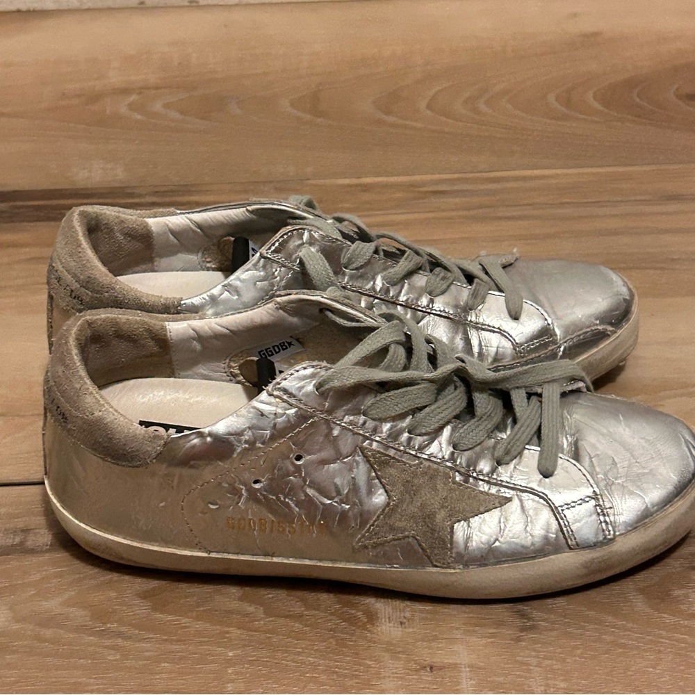 Golden Goose Womens size 37 Calf Leather Silver Wave/ Ice Crease Texture Sneaker